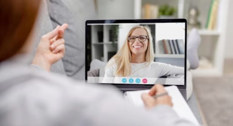 Why do students prefer telehealth therapy?
